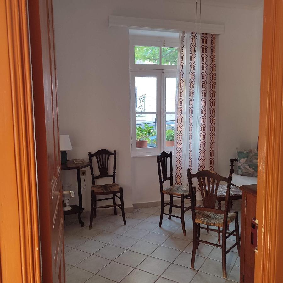 ואטי Maroudas Traditional Guest House מראה חיצוני תמונה